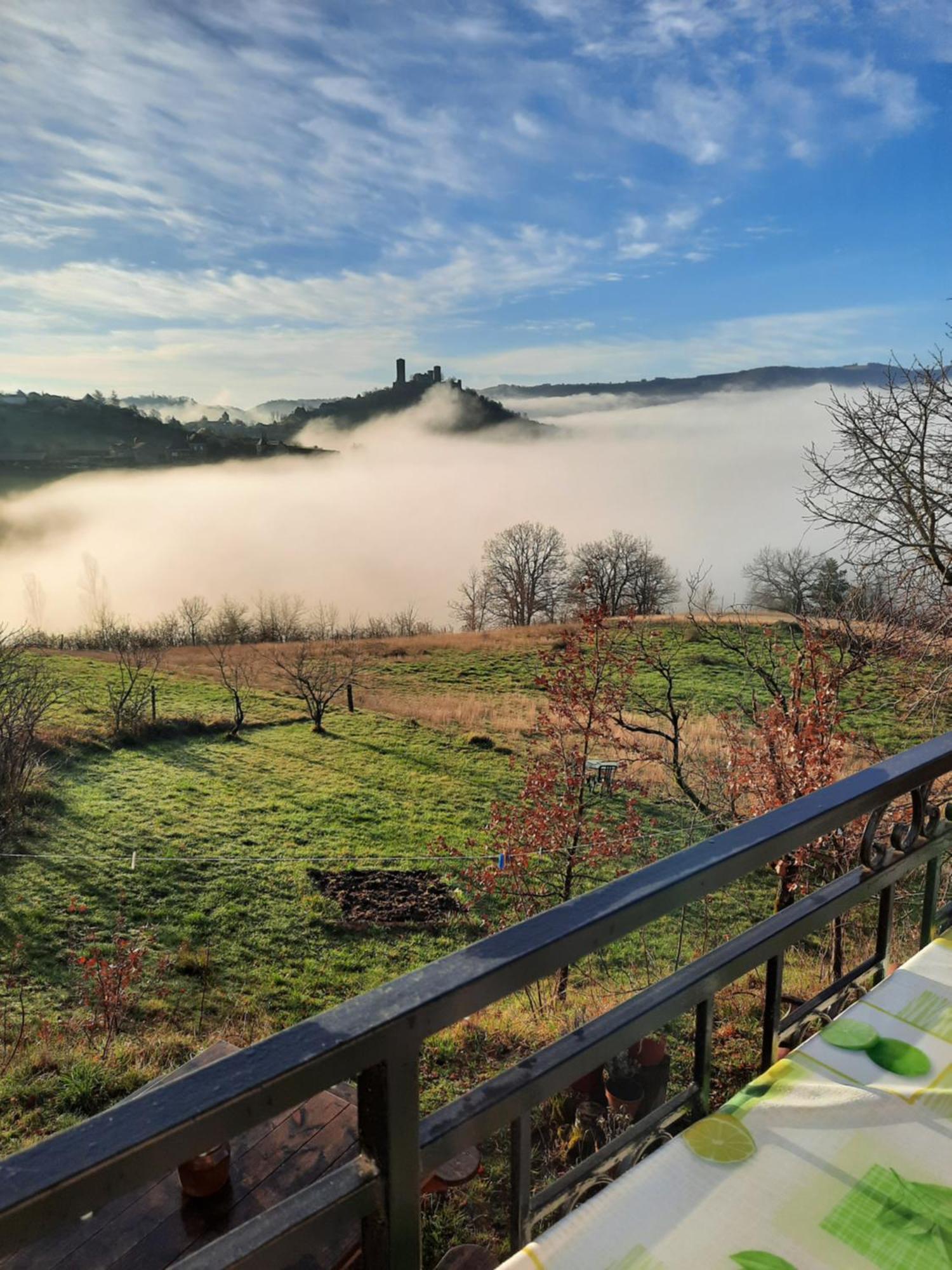 Les Coteaux De Planeze, Chambre Pour 2, 3 Ou Famille Nombreuse 2 Adultes 5 Enfants Et Jeunes Belmont-Bretenoux Экстерьер фото